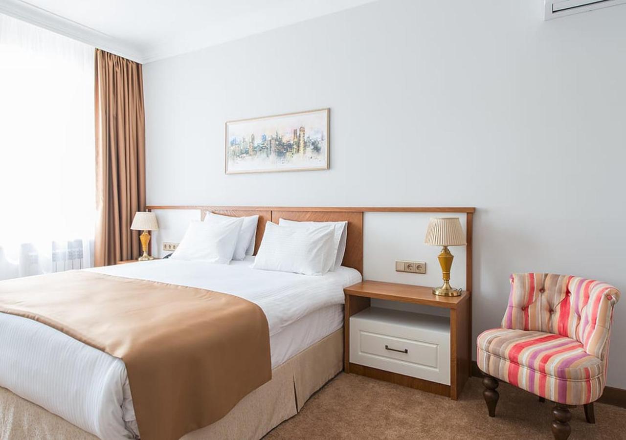 Boutique Hotel Kaspi Temirtau Luaran gambar